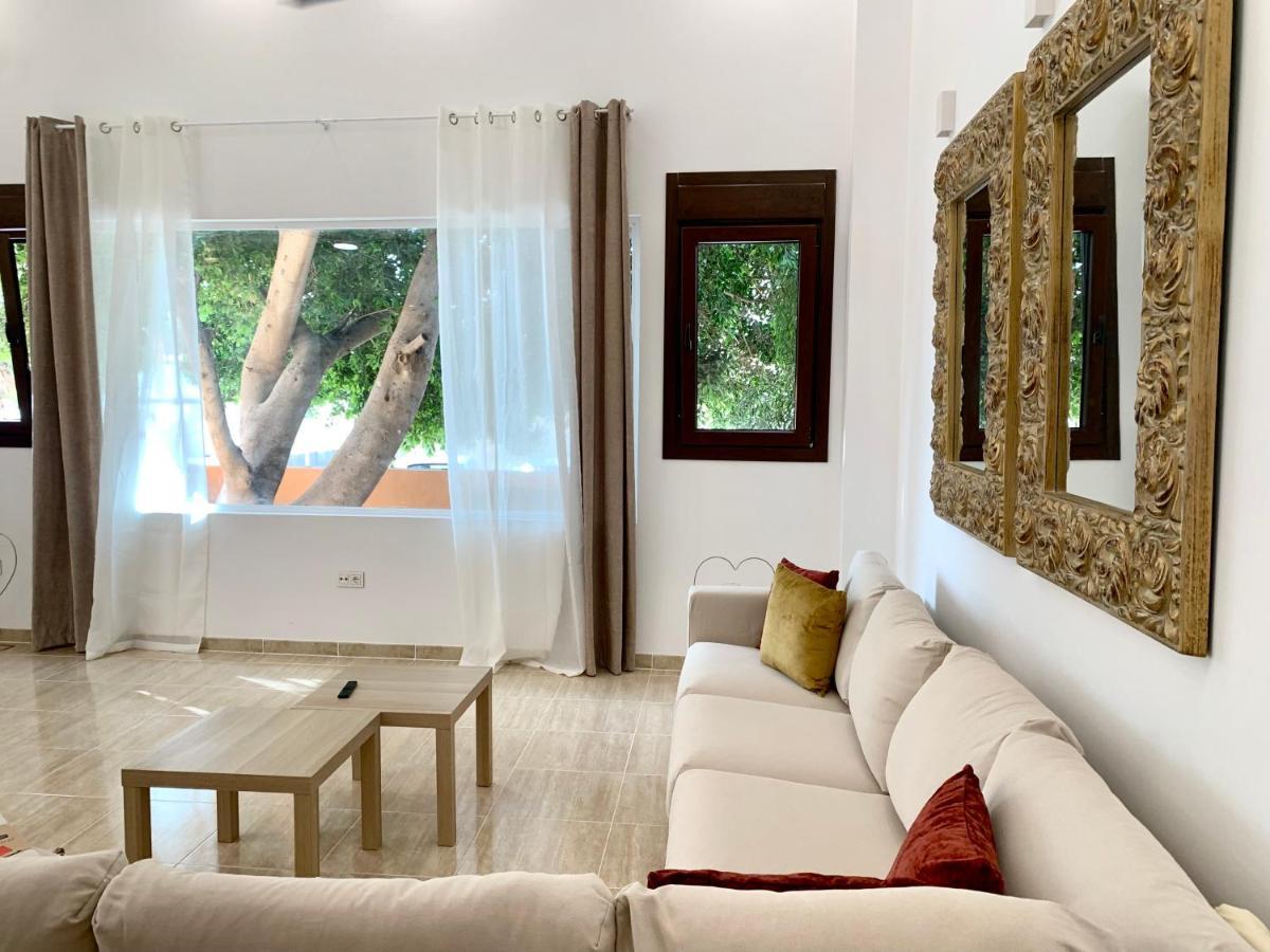 Amplia Vivienda New Para12 Pers A 4 Min Caminando De Playa Con Terraza, Piscina Com, Wifi, Ventiladores De Techo, Lavavajillas Ροκέτας ντε Μαρ Εξωτερικό φωτογραφία
